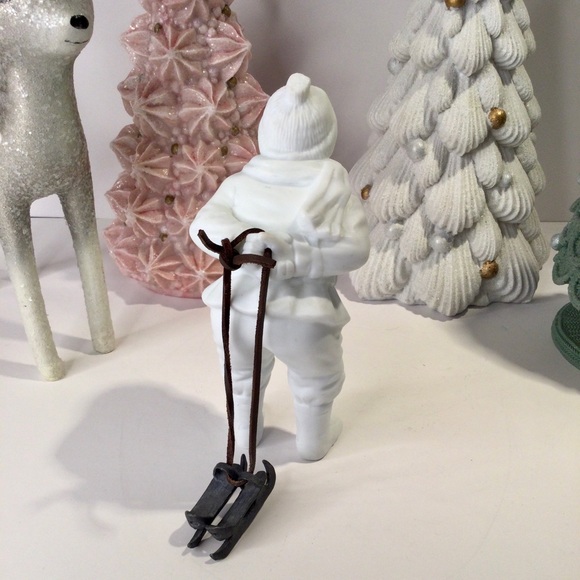 Dept 56 Winter Silhouette Skating Child White Porcelain With Pewter Skat… - Picture 5 of 9